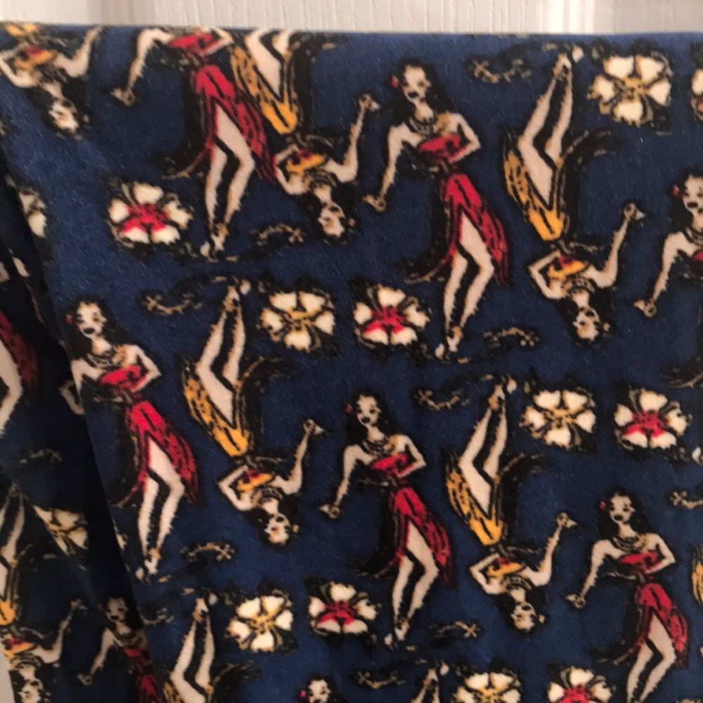 Hula dancer leggings!